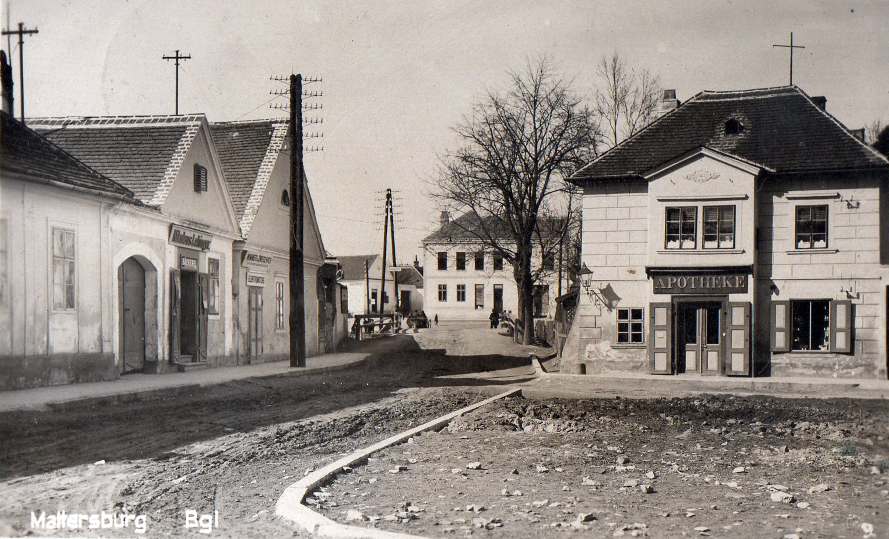 Hauptplatz 9 – Apotheke Zum Salvator